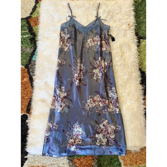 Thalia Sodi slip gown - Picture 5 of 11